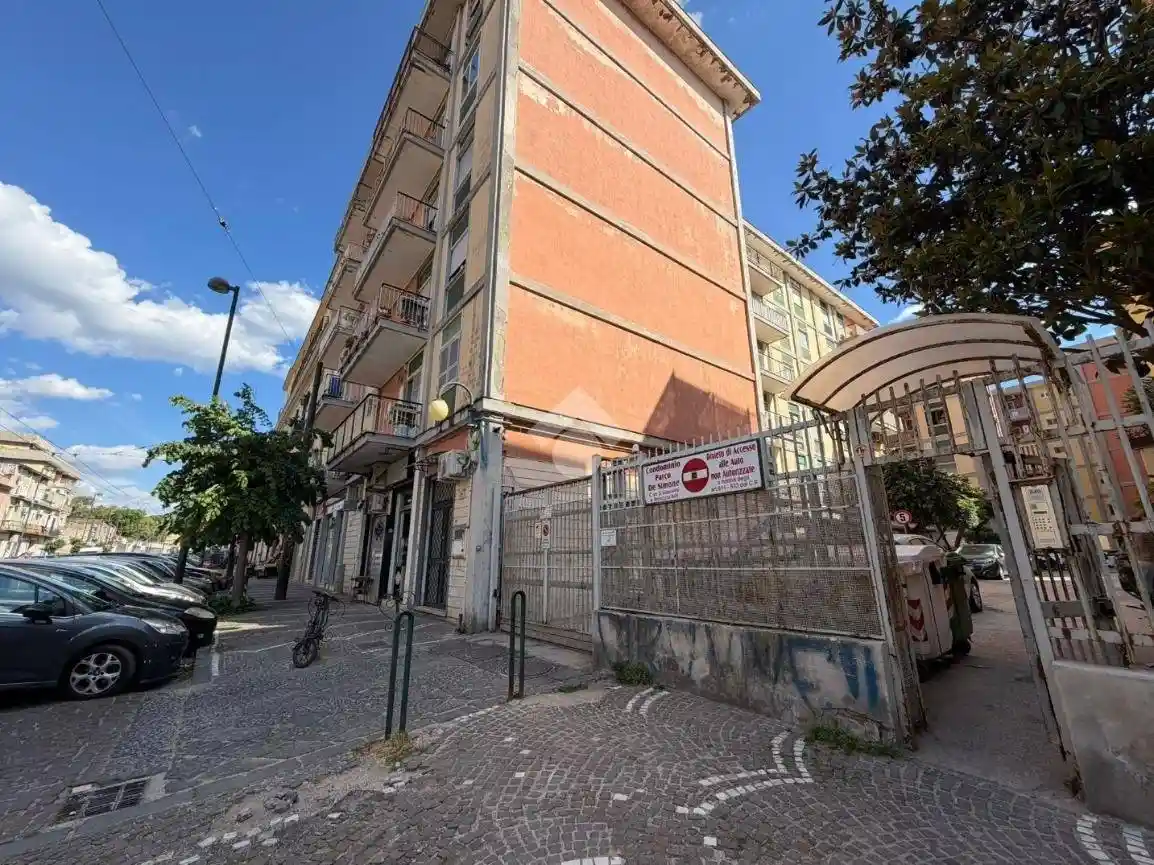 Appartamento in vendita a Napoli