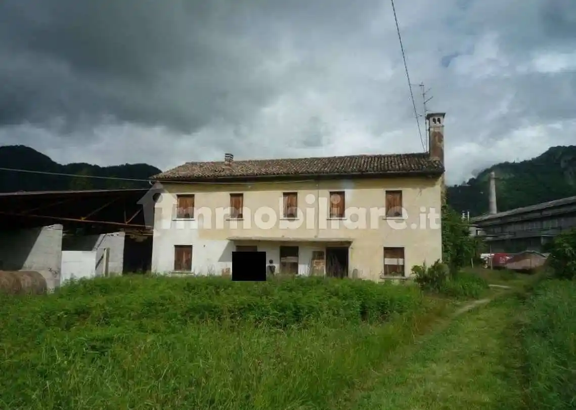 Casa indipendente in vendita a Vittorio Veneto