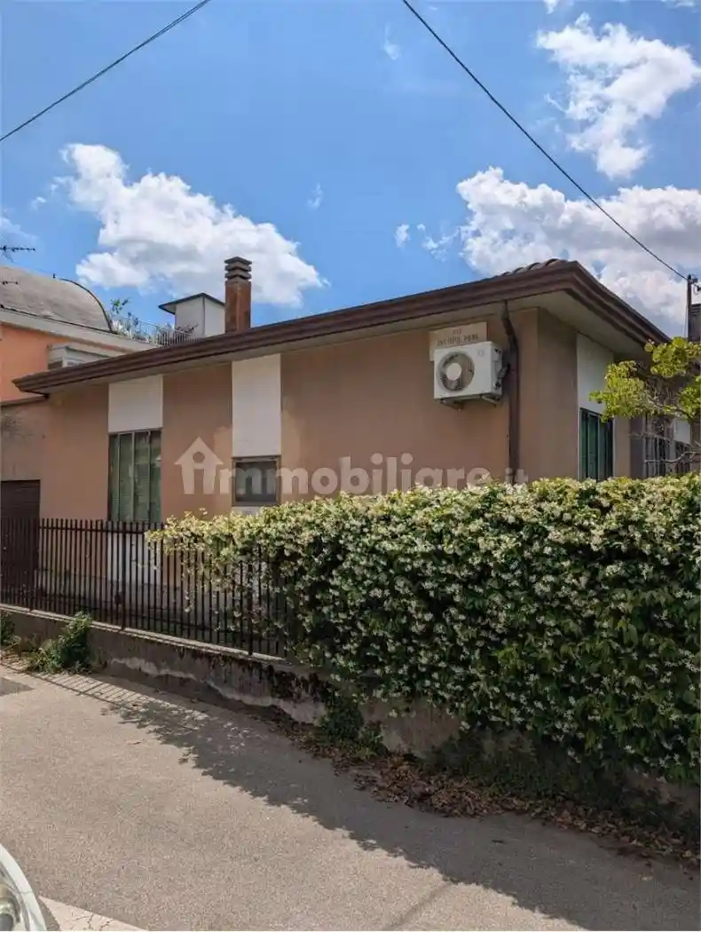 Casa indipendente in vendita a Padova