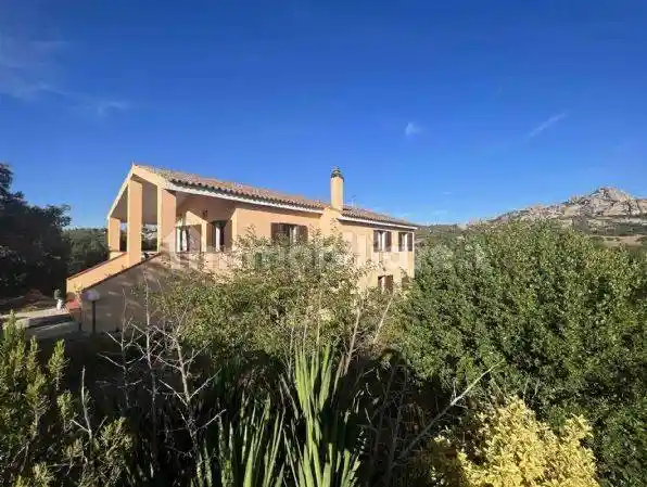 Appartamento in vendita a Arzachena