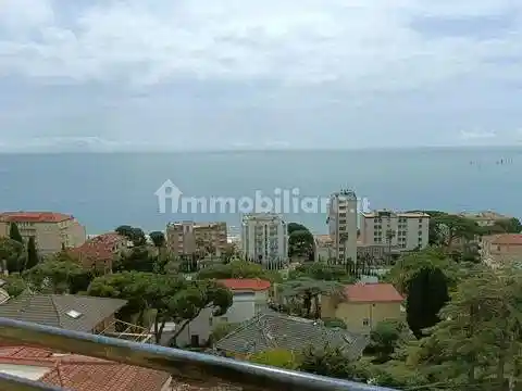 Appartamento in vendita a Alassio