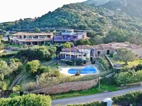 Villa in vendita a Arzachena