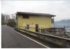 Appartamento in vendita a Tavernola Bergamasca