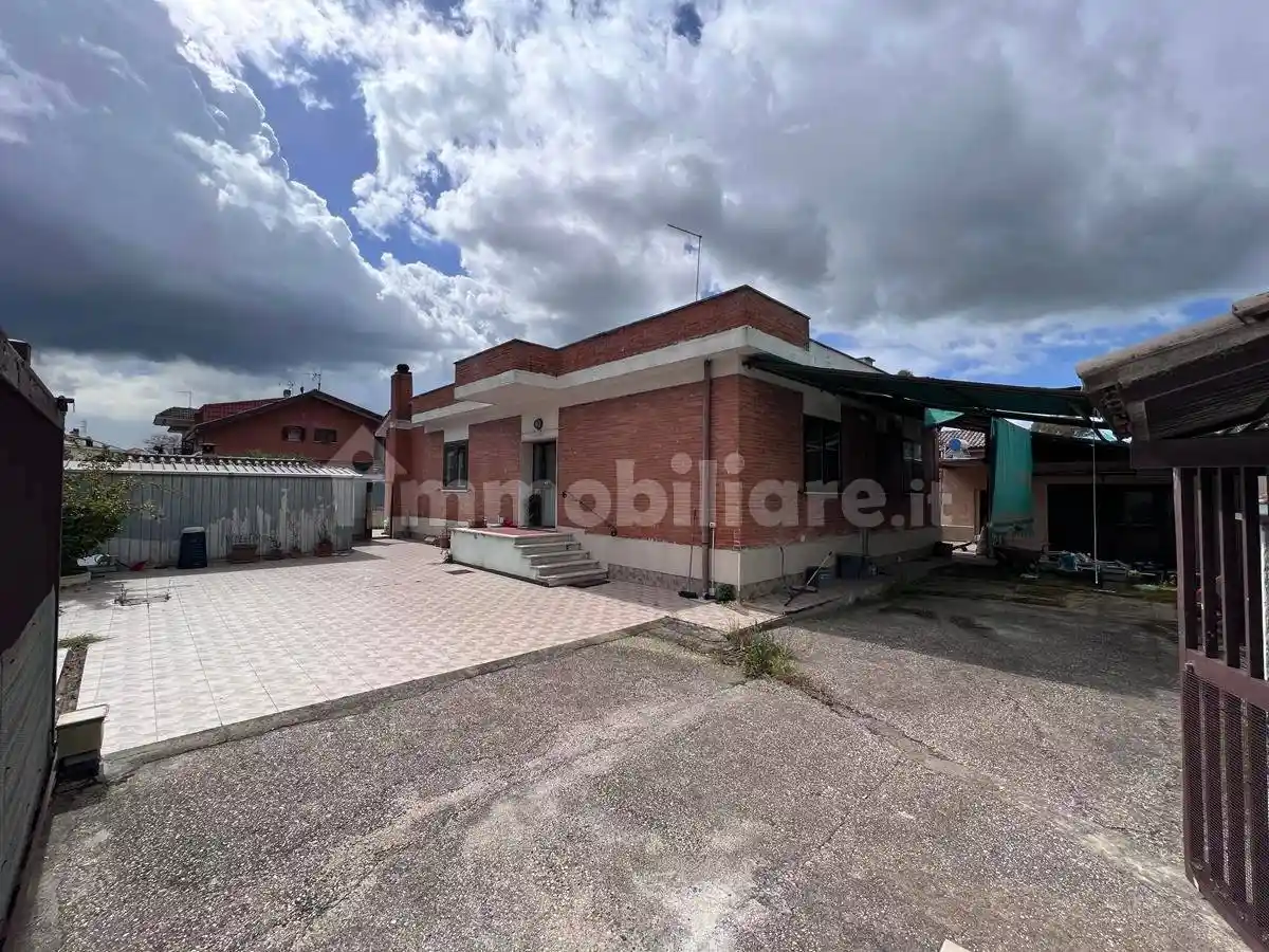 Villa in vendita a Roma