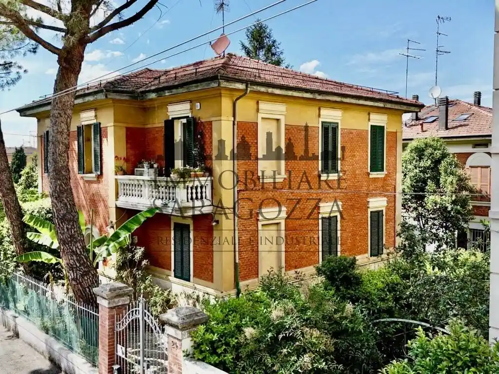 Villa in vendita a Bologna