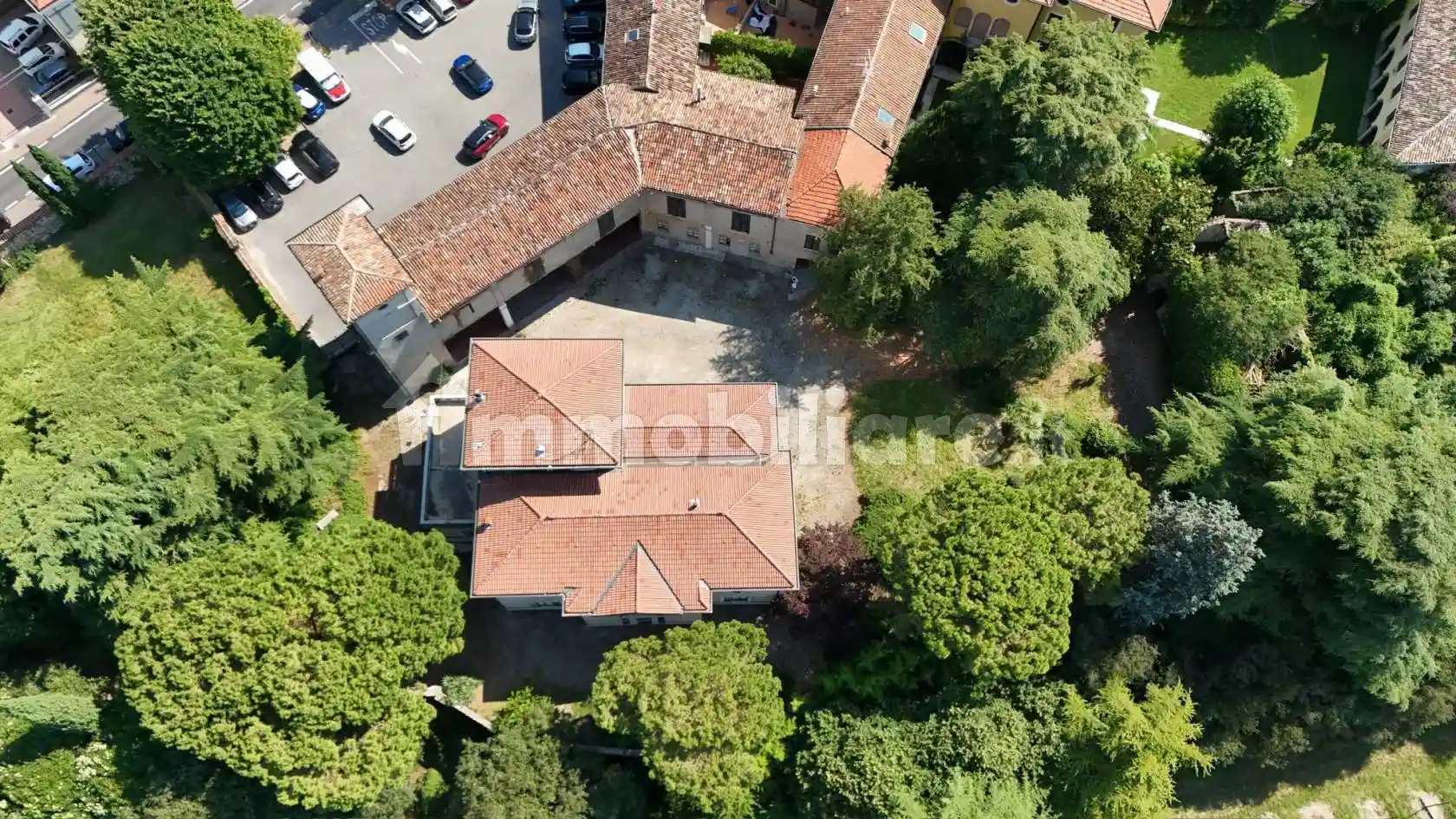 Palazzo - Edificio in vendita a Lonato del Garda