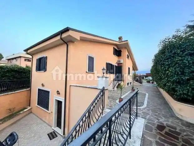 Villetta a schiera in vendita a Roma