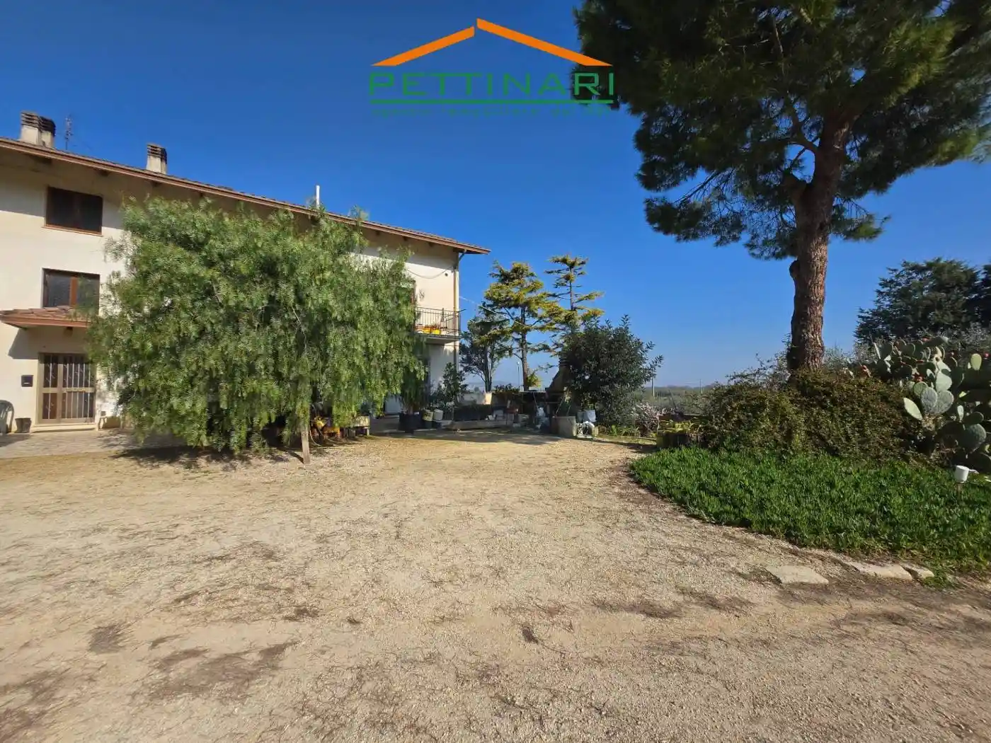 Rustico - Casale in vendita a Potenza Picena