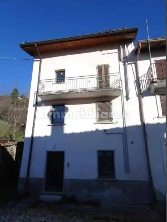 Appartamento in vendita a Dossena
