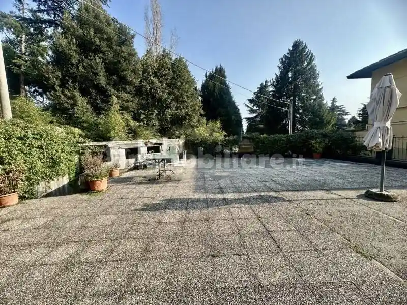 Villa in vendita a Proserpio