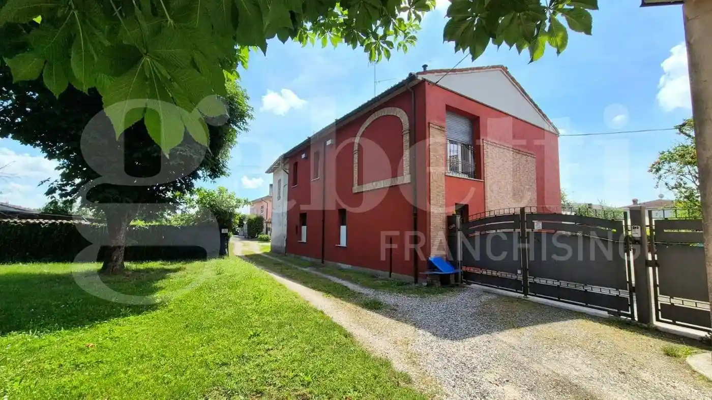 Casa indipendente in vendita a Monticelli d'Ongina