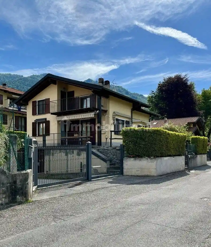 Villa in vendita a Centro Valle Intelvi