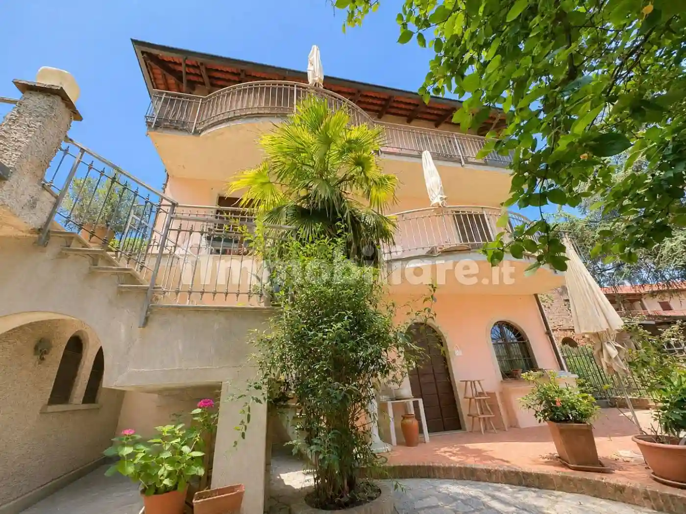 Villa - foto 2