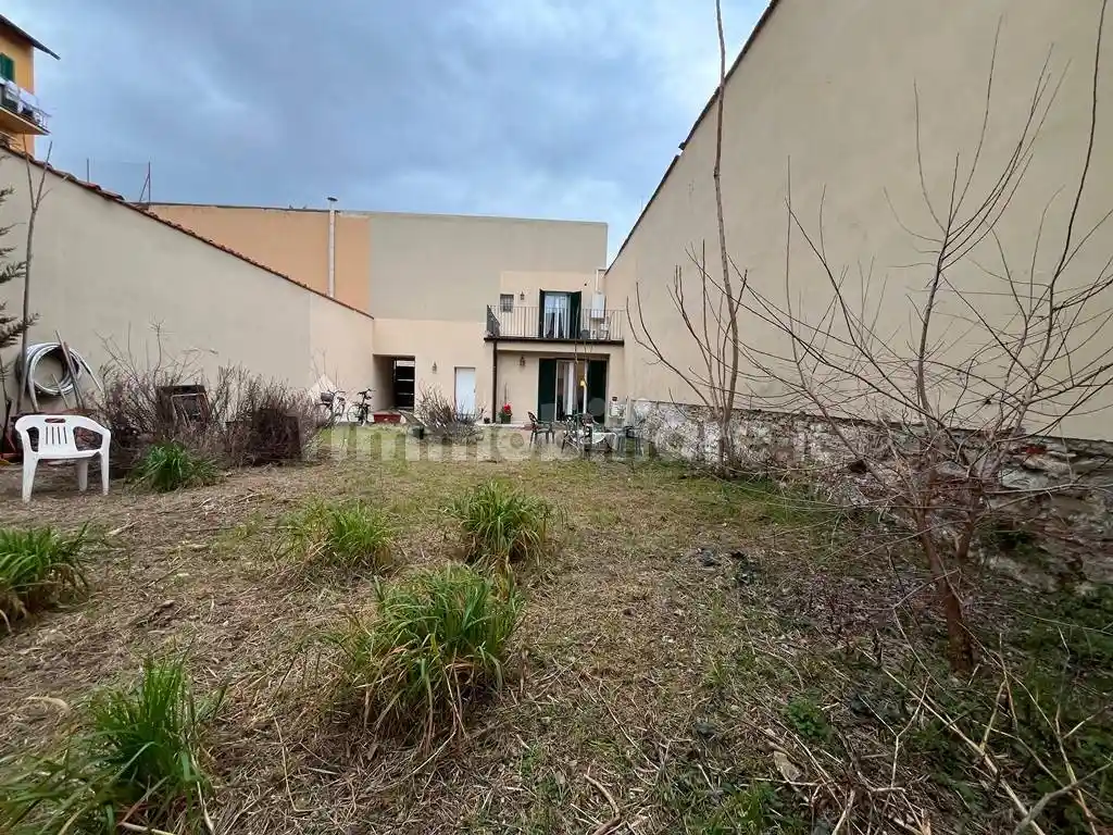 Casa indipendente in vendita a Firenze