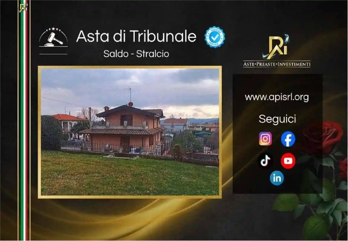 Villa in vendita a Erba