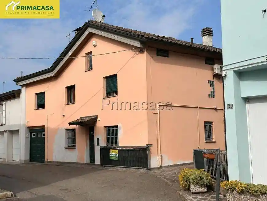 Casa indipendente in vendita a Carpi