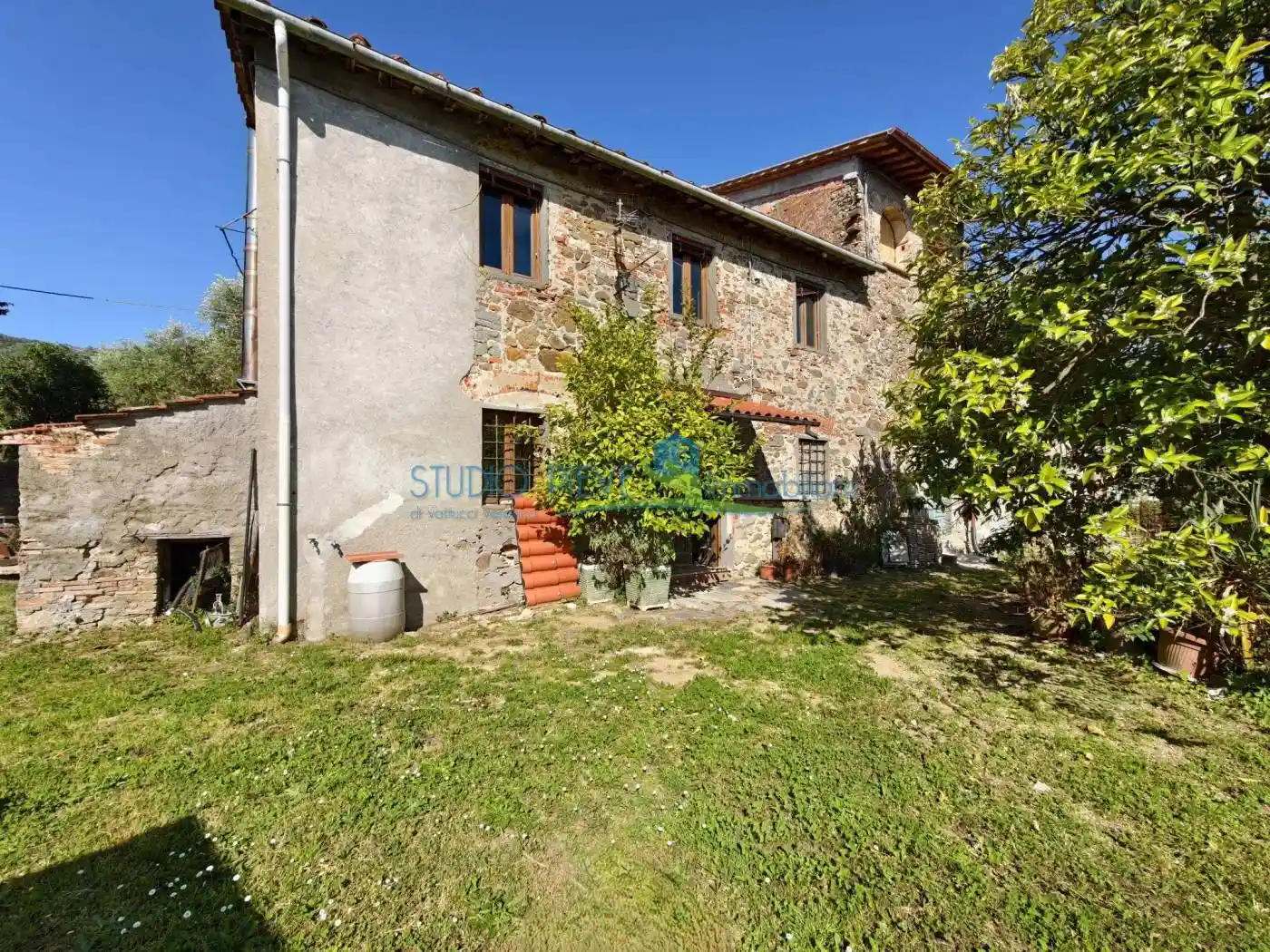 Casa indipendente in vendita a Montecatini-Terme