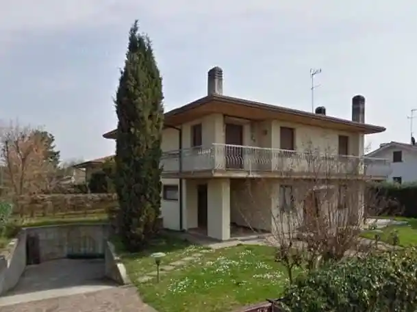 Appartamento in vendita a Paese
