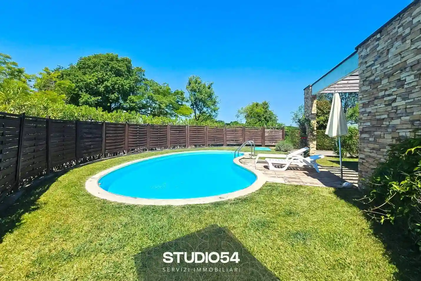Villa - foto 2