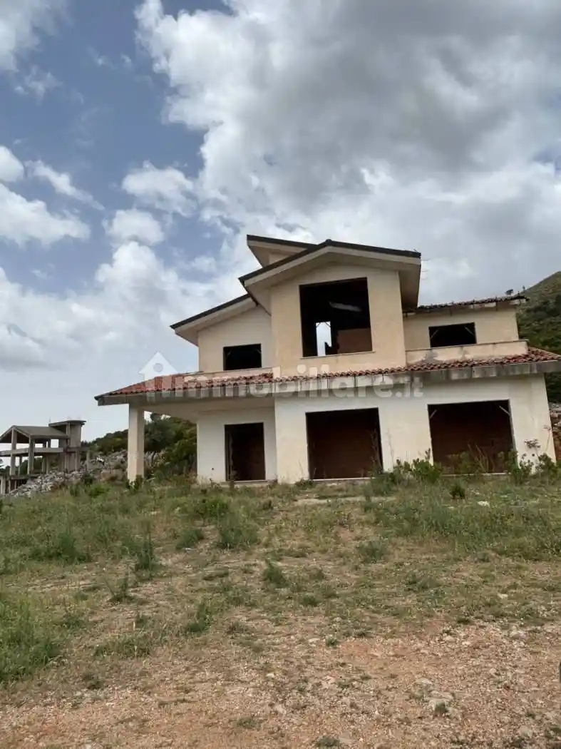 Villa in vendita a Itri