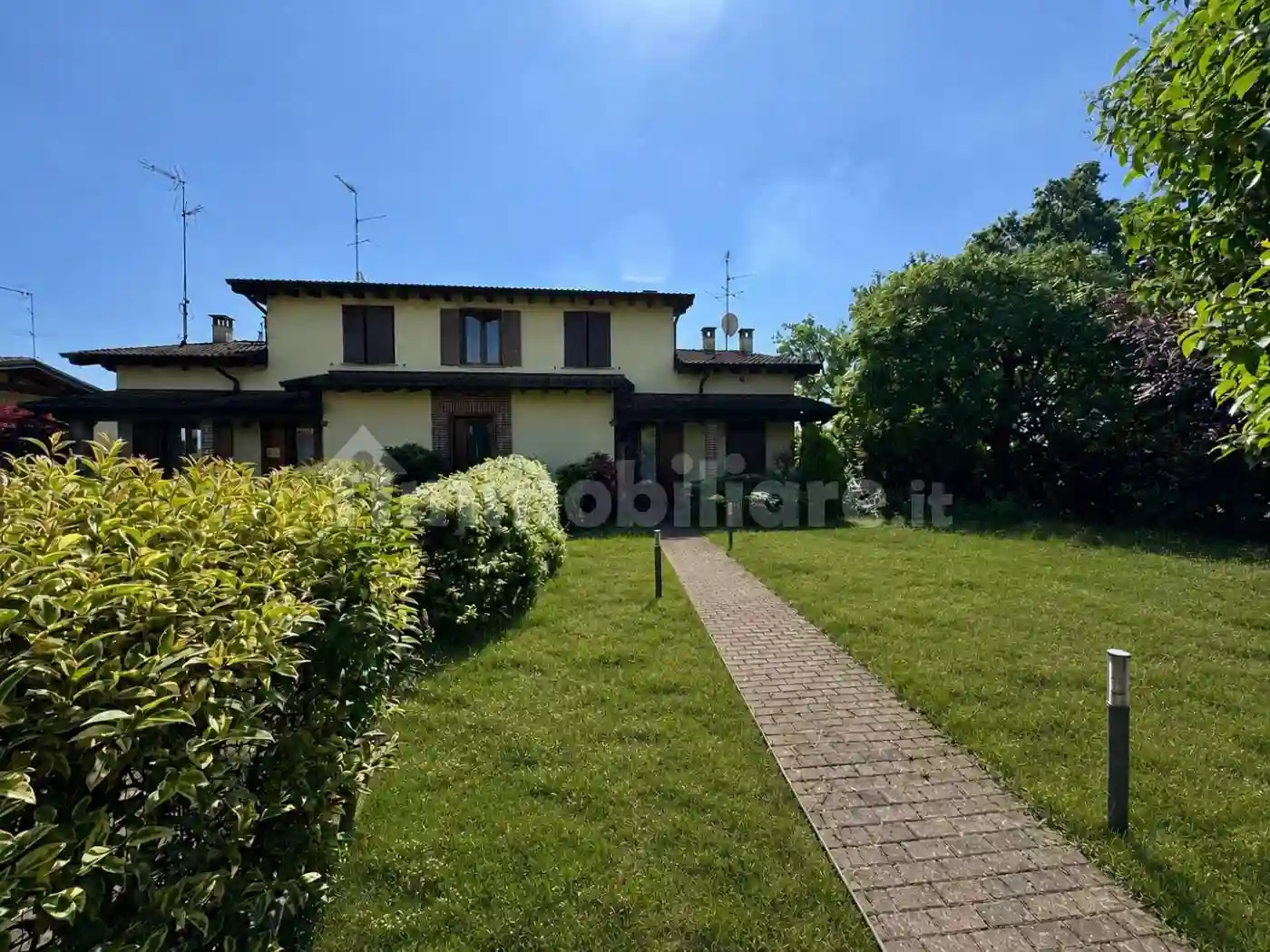 Villa - foto 2