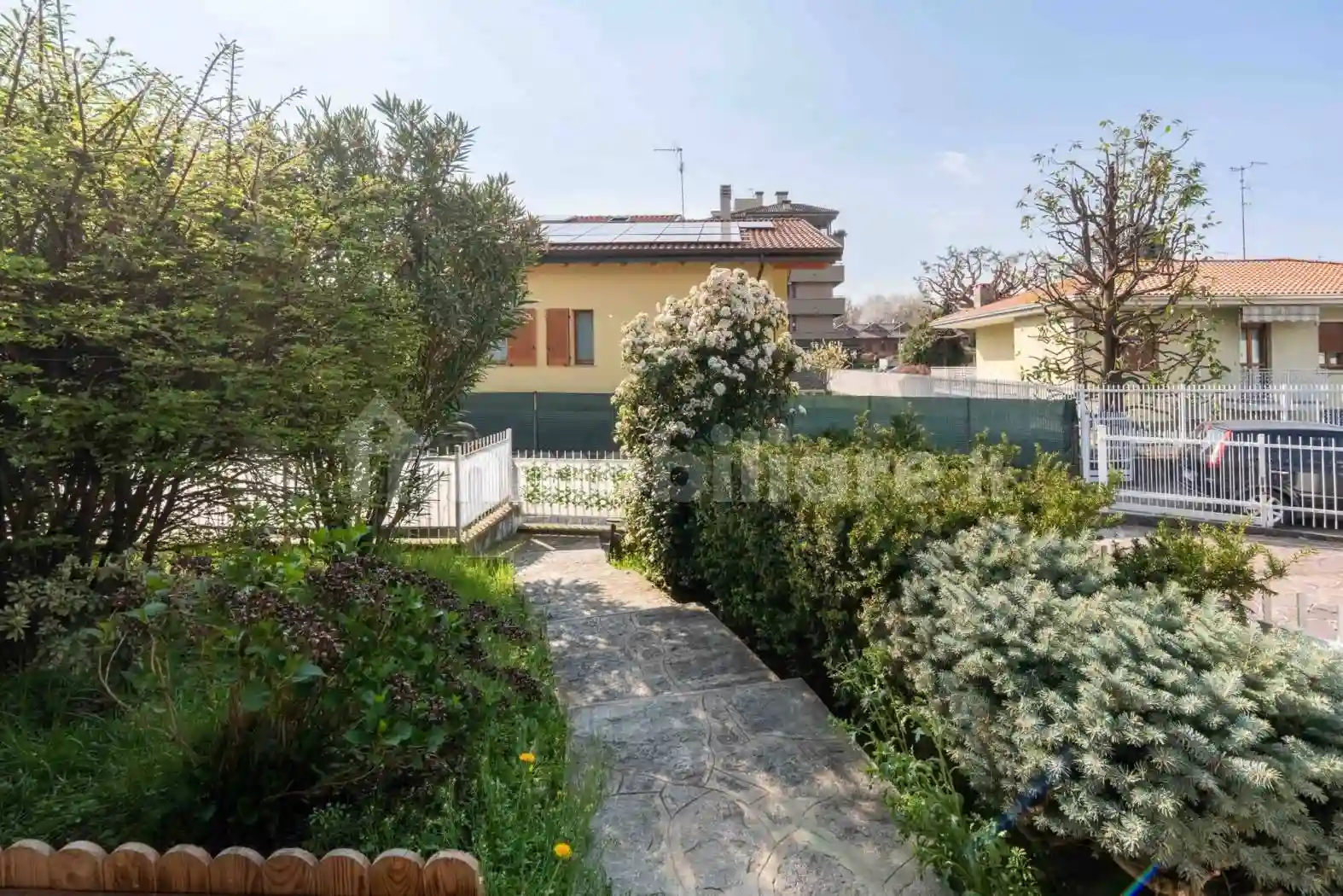 Villa - foto 2