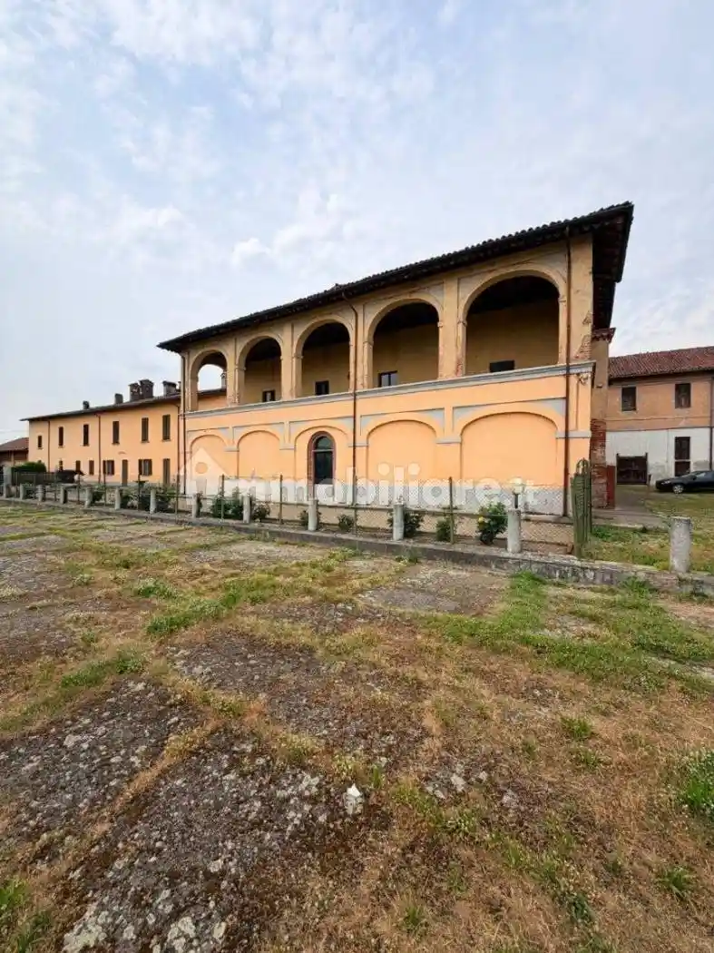 Rustico - Casale in vendita a Corteolona e Genzone