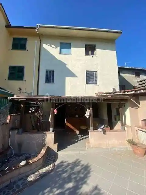 Appartamento in vendita a Lucca