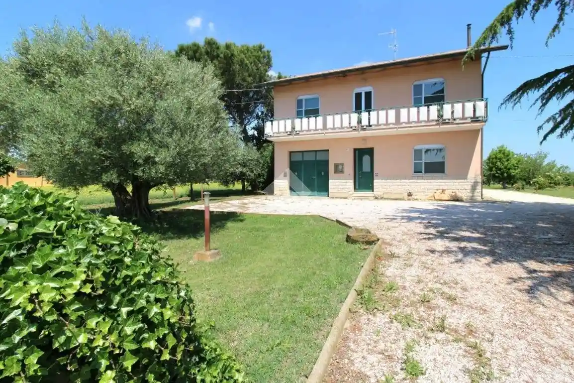 Casa indipendente in vendita a Cesena