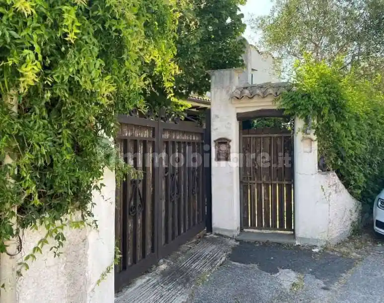 Casa indipendente in vendita a Ardea