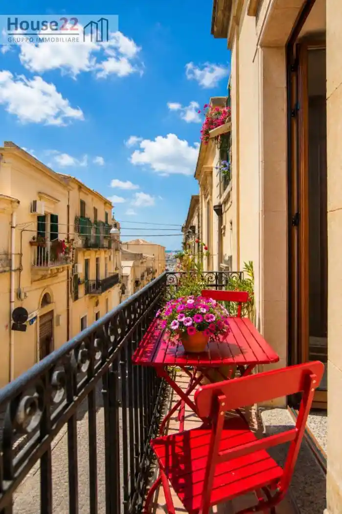 Palazzo - Edificio in vendita a Noto