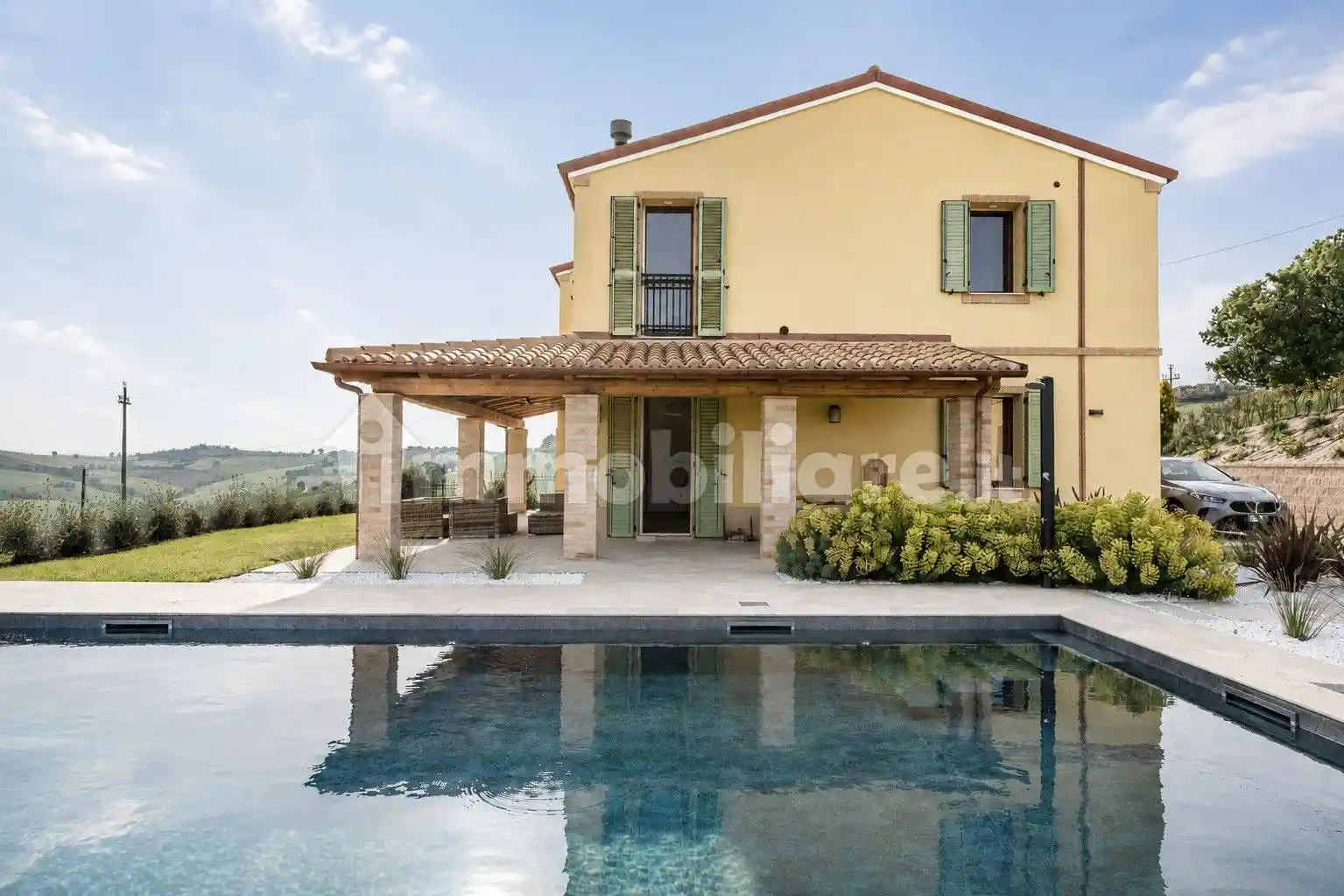 Villa in vendita a Montelupone