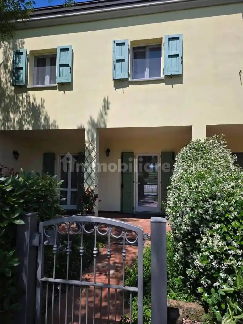 Casa indipendente in vendita a Faenza