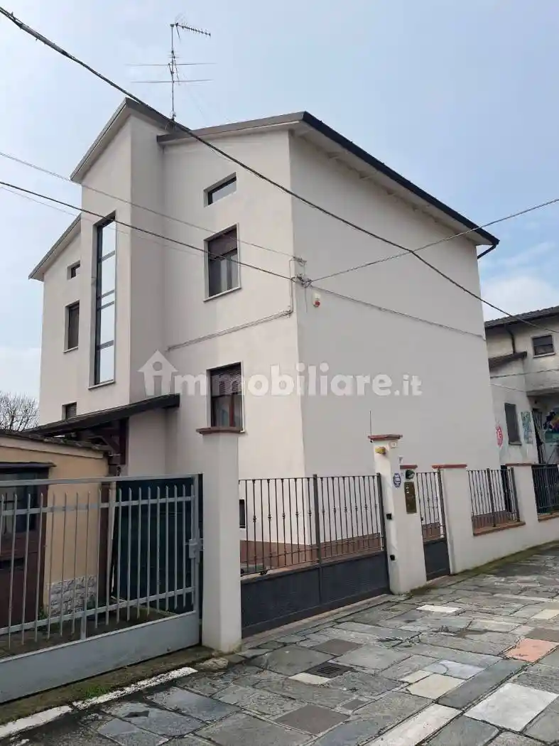 Villa in vendita a Sospiro