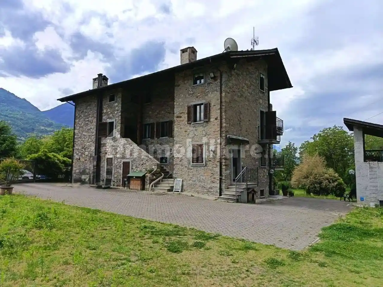 Casa indipendente in vendita a Tresivio