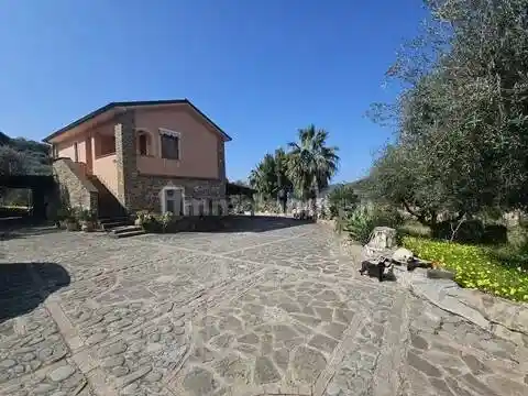 Villa in vendita a San Mauro Cilento