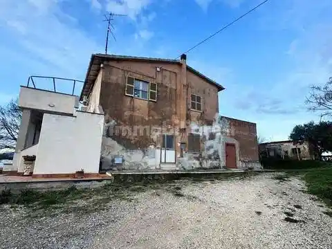 Villa in vendita a Montalto di Castro