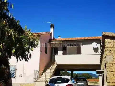 Villa in vendita a Montalto di Castro
