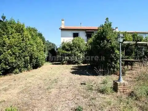 Villa in vendita a Montalto di Castro