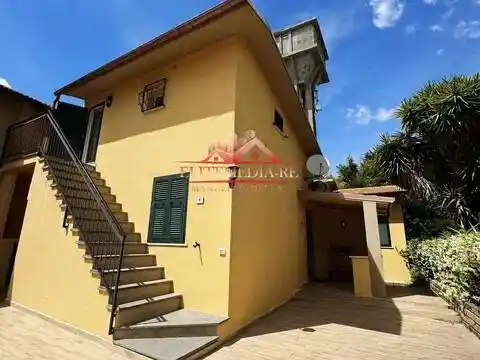 Villa in vendita a Montalto di Castro