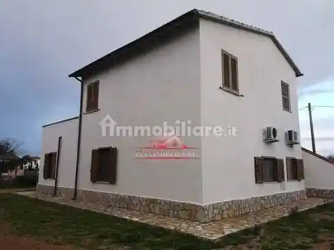 Villa in vendita a Montalto di Castro
