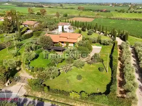 Villa in vendita a Montalto di Castro