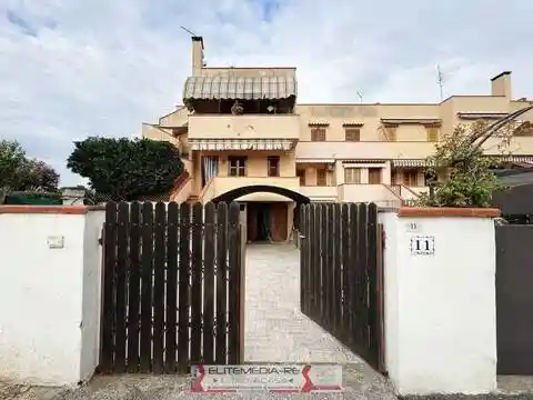 Villa in vendita a Montalto di Castro
