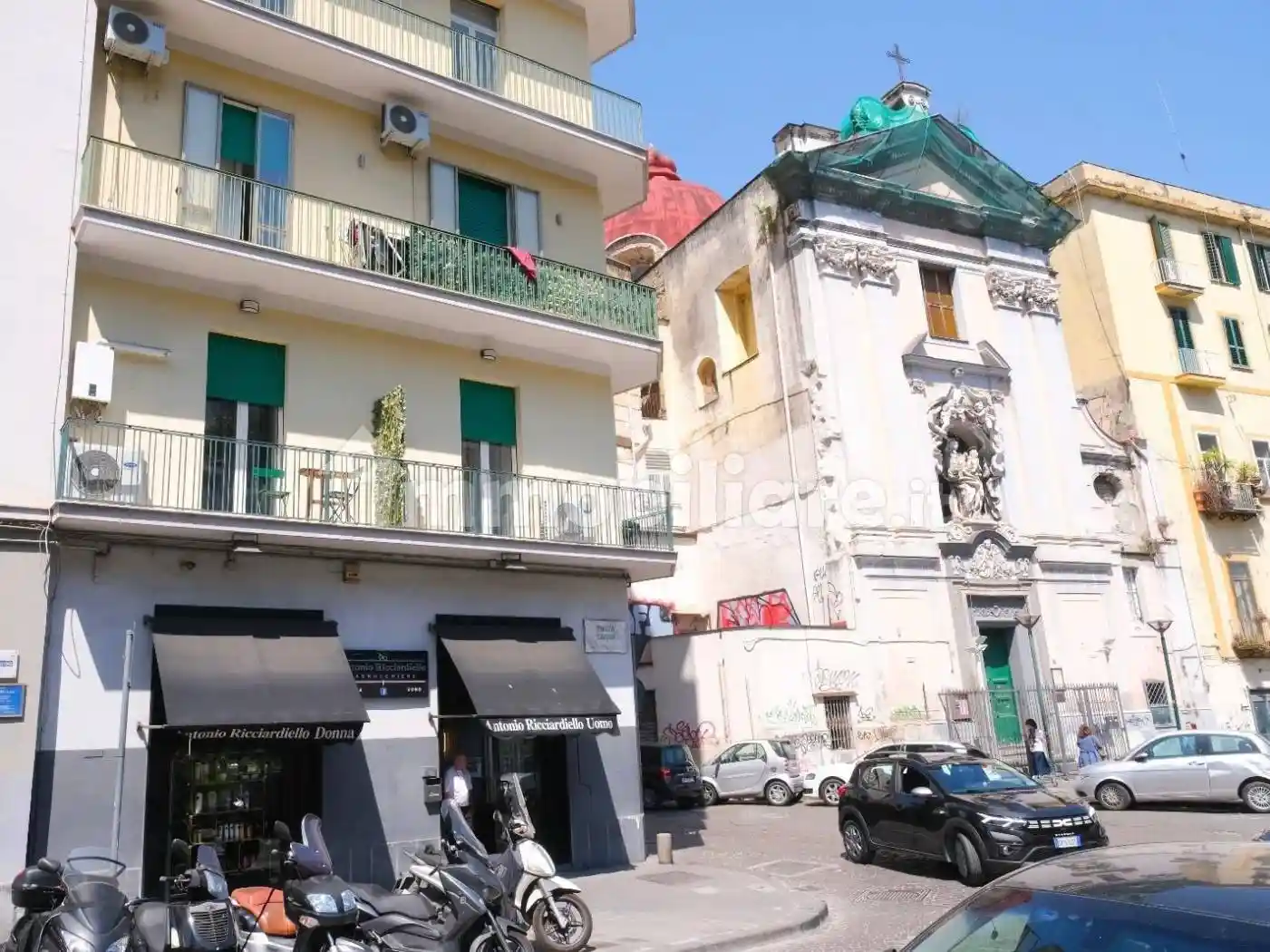 Appartamento in vendita a Napoli