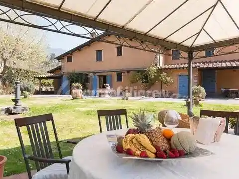 Villa in vendita a Pietrasanta