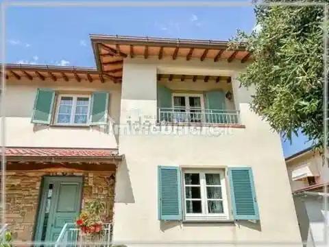 Villa in vendita a Camaiore