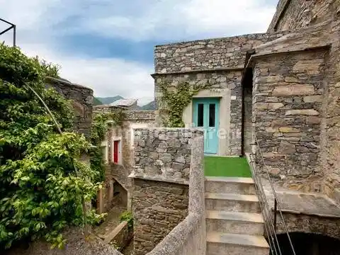 Appartamento in vendita a Castelbianco