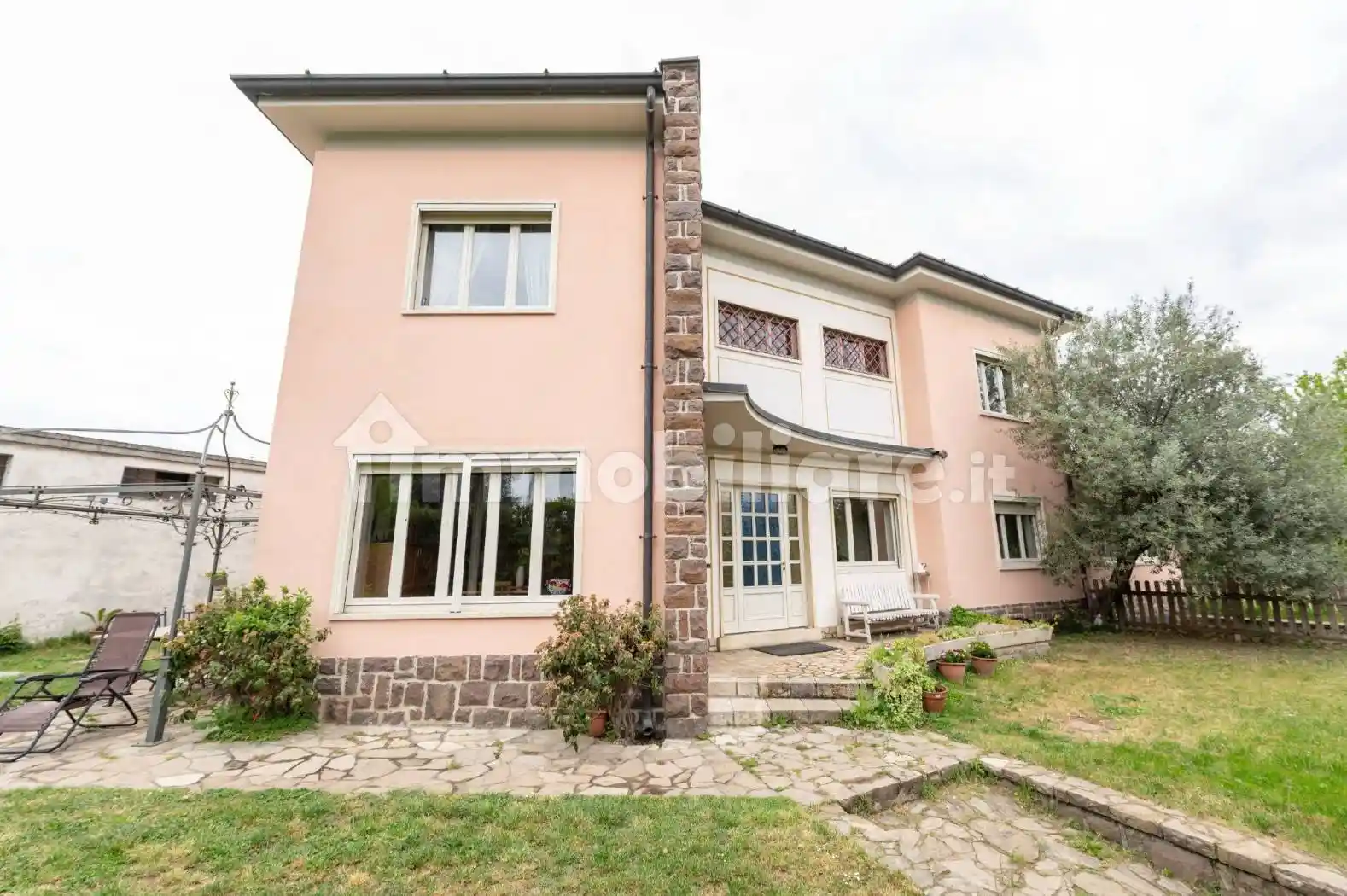 Villa in vendita a Palazzolo sull'Oglio