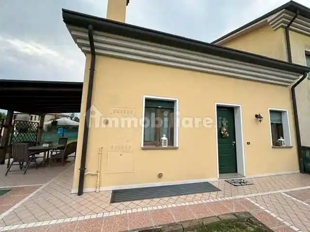 Villa in vendita a Salgareda