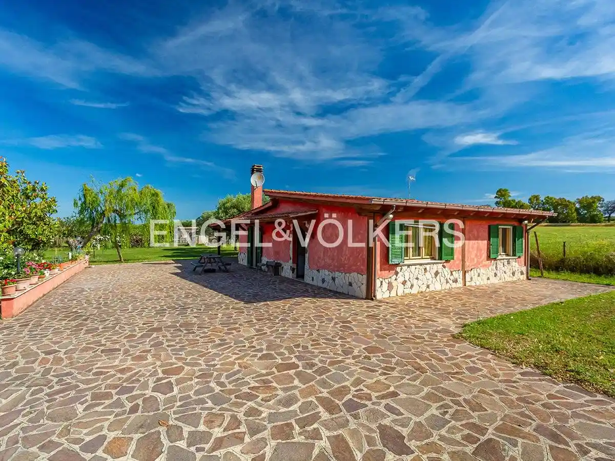 Villa in vendita a Pomezia